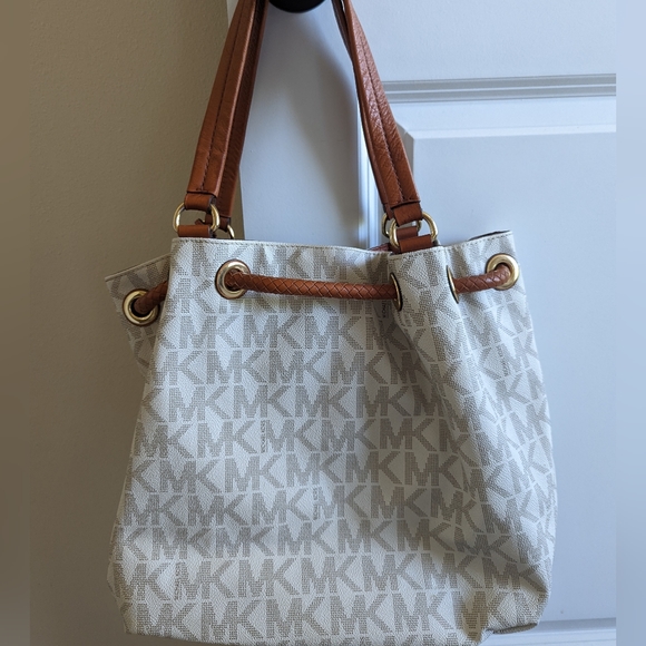 Michael kors jet set gathered tote vanilla purse - Picture 7 of 8